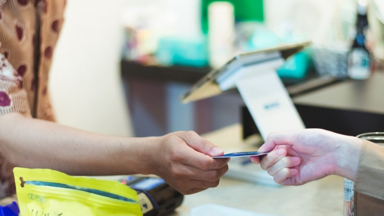 Commercio al dettaglio: a dicembre 2023 vendite +0,1% su novembre, +0,3% su base annua