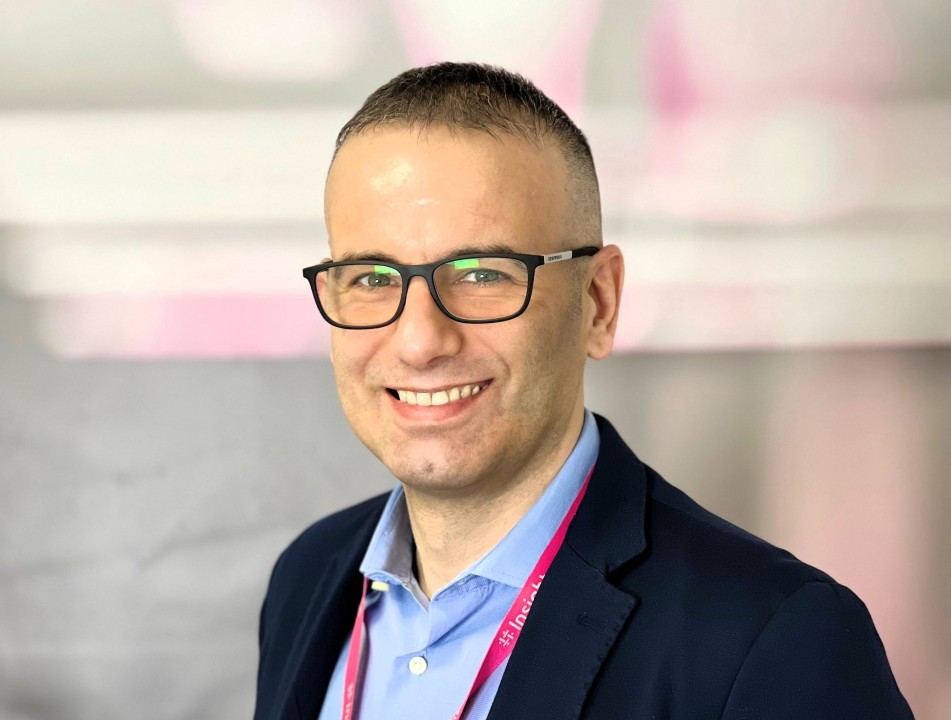 Insight, spinta sull’AI generativa