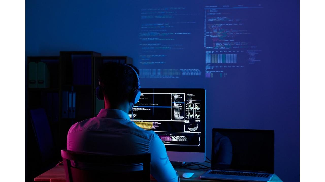 Richiesta specialisti Tech: 30% del totale, ma un terzo dei lavoratori vuole cambiare azienda per stipendi bassi 