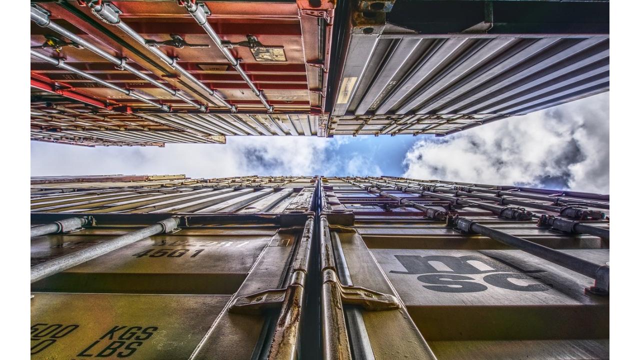 Istat: nei primi sei mesi dell’anno l’export flette per tutte le aree, a eccezione di Sud e Isole