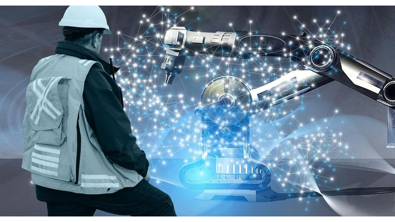 Istat: produzione industriale diminuisce del 3,2% su base annua