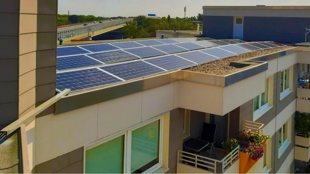 Fotovoltaico: UniCredit sigla un accordo strategico con Termo