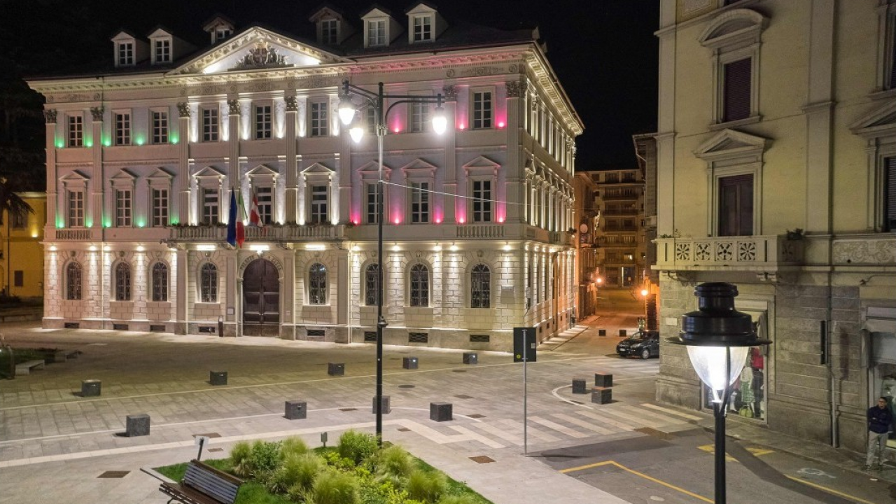 Smart parking, nuova illuminazione interna degli edifici e impianti fotovoltaici: Domodossola diventa smart