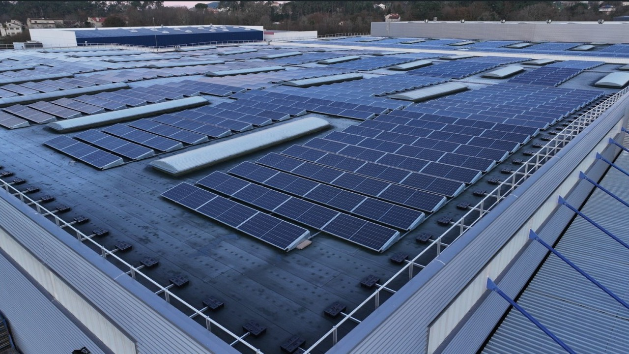 EDP avvia partnership con Luxe Coat per impianto fotovoltaico da 1,3 MWp nel settore alluminio