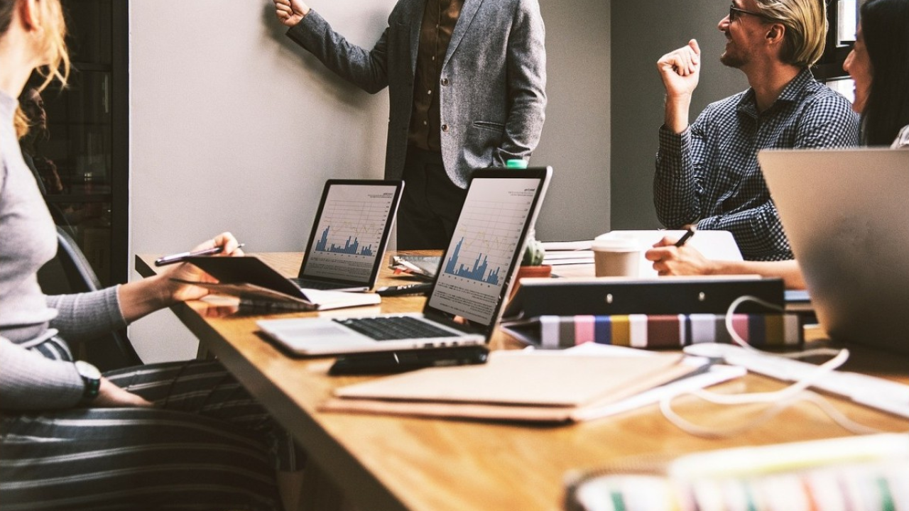 Hays Italia Salary Guide 2026: nel 2026 oltre 4 lavoratori su 10 disposti a cambiare azienda per aumentare lo stipendio