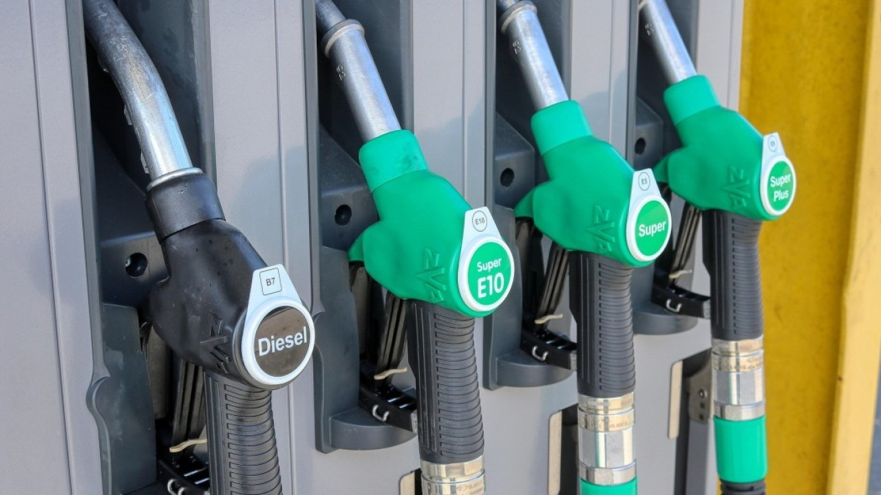 Caro carburanti, impennata del carpooling aziendale: +30% di viaggi 