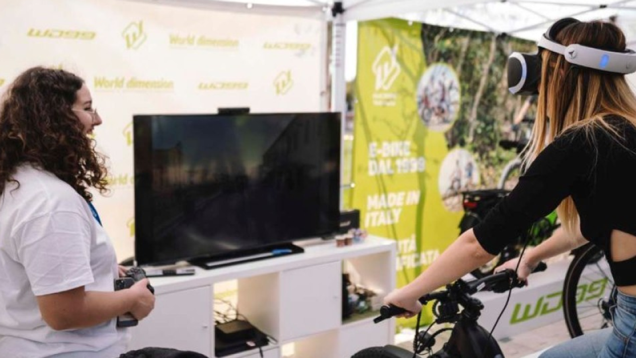 Padova capitale del viaggio lento: la Fiera del Cicloturismo 2026 apre tra IA e nuovi record