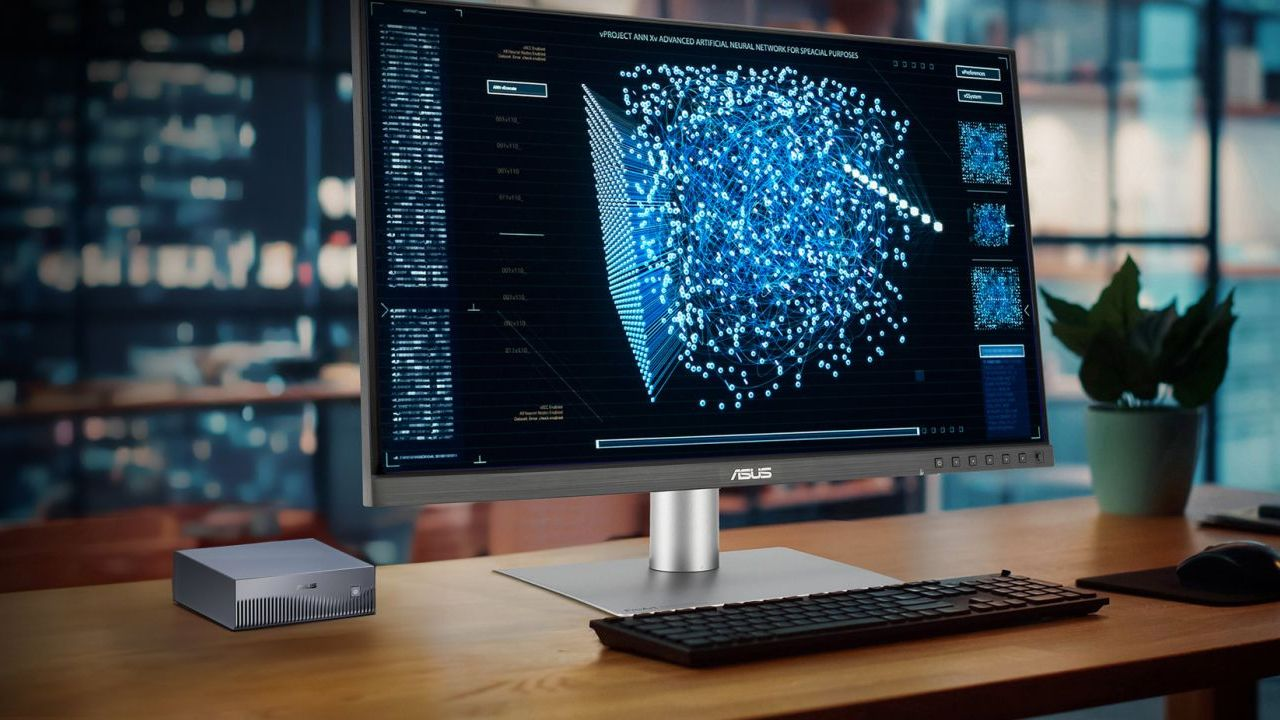 ASUS lancia l'architettura AI ibrida per il business