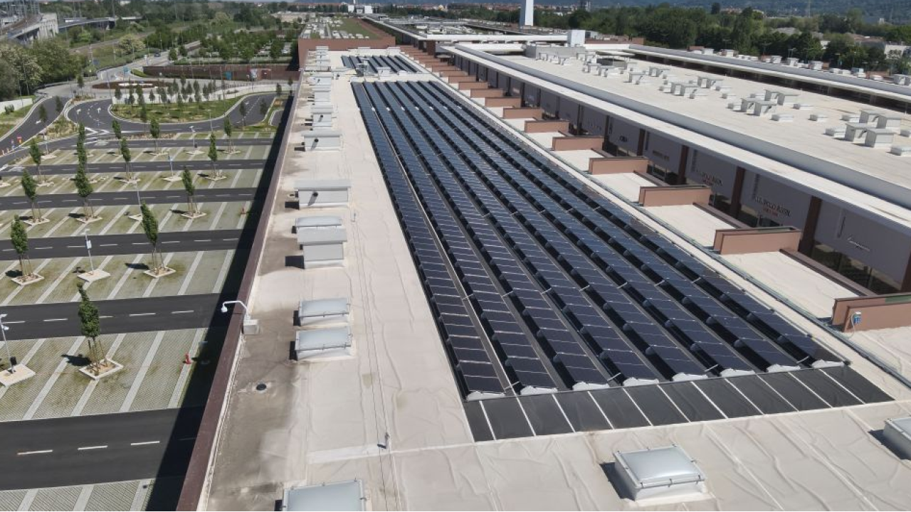 Torino Outlet Village e Helexia: la sostenibilità energetica diventa realtà con un nuovo impianto fotovoltaico