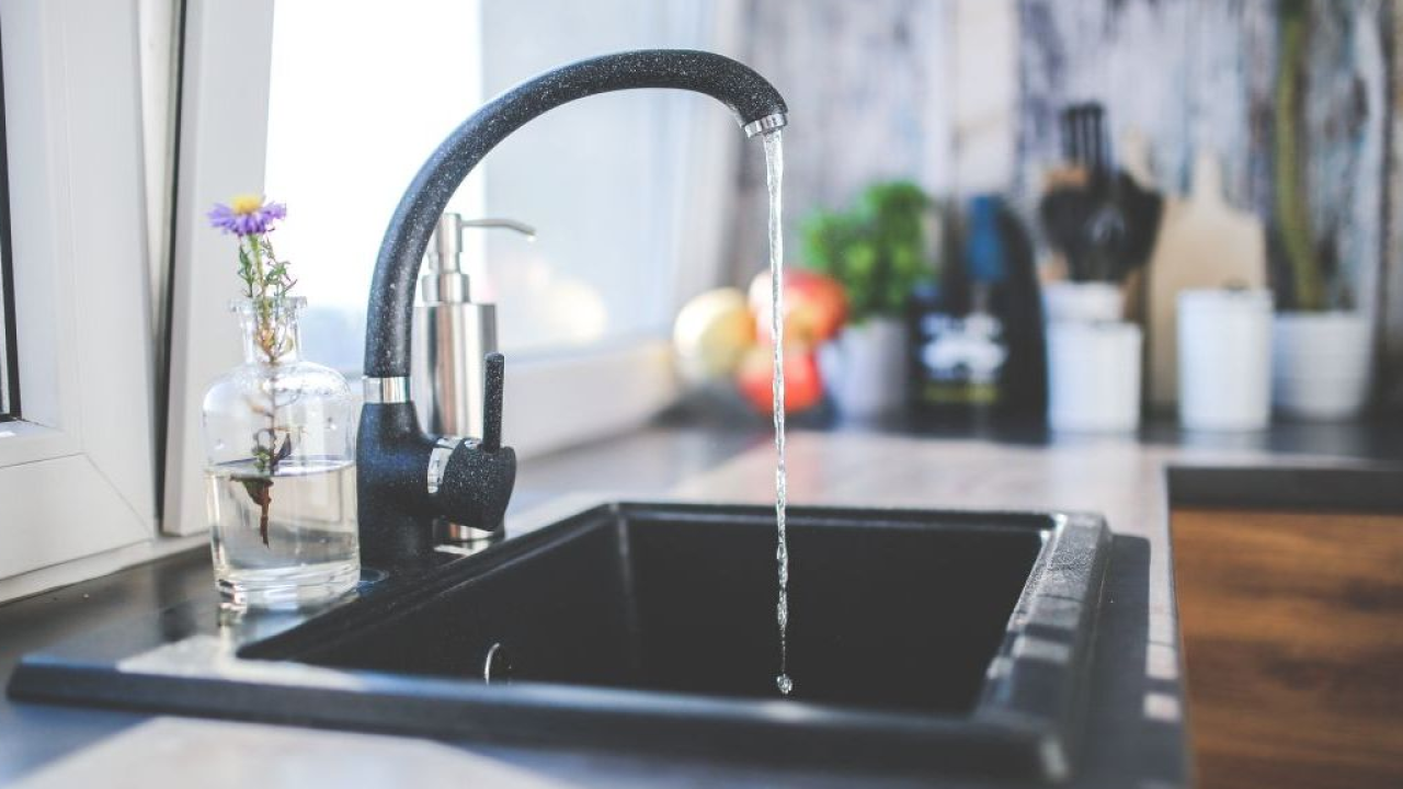 Acqua potabile, nuove regole UE: al via controlli più severi e gestione del rischio