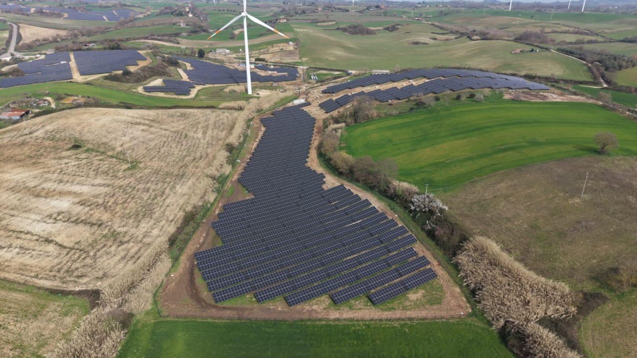 Enfinity Global taglia il traguardo dei 500 MW di solare in Italia: quasi 1 TWh di energia pulita all'anno