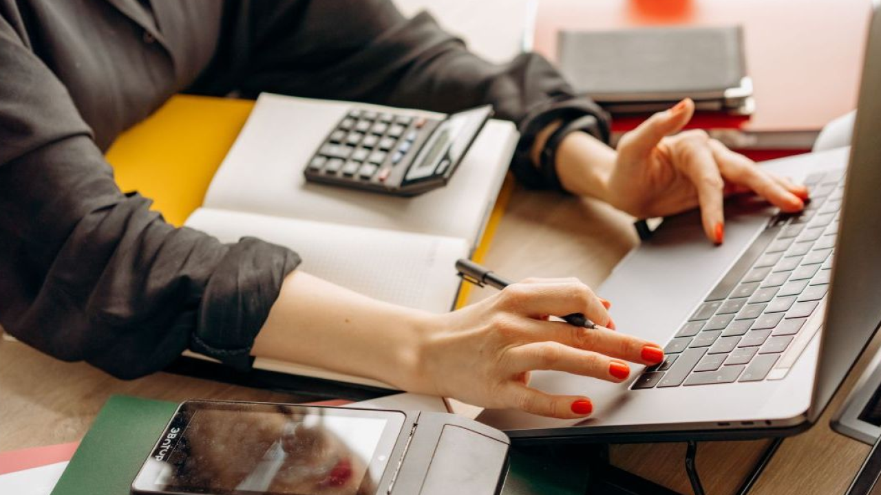 Indagine TeamSystem sullo scenario delle professioni: l'80% dei commercialisti italiani orientato all'AI